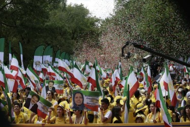 2- Iran Solidarity March 2019 - Confettis - Iranian March for Regime Change - June 21, 2019 - Washington DC across DOS